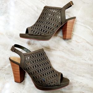 Coconuts by MATISSE Olive Green Booties 8.5